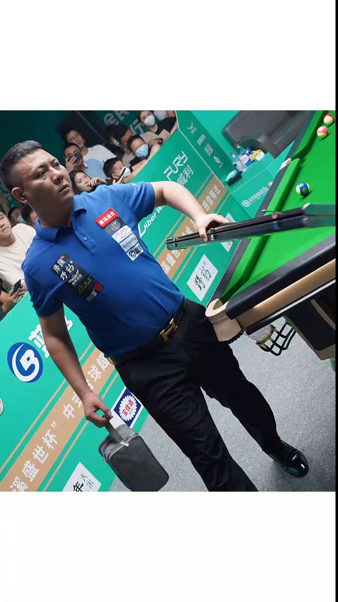 映了年轻一 映了年轻一